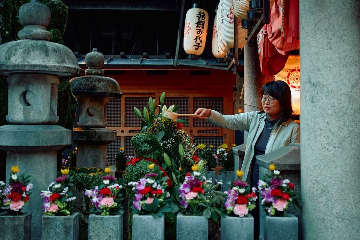 Bazaar with music