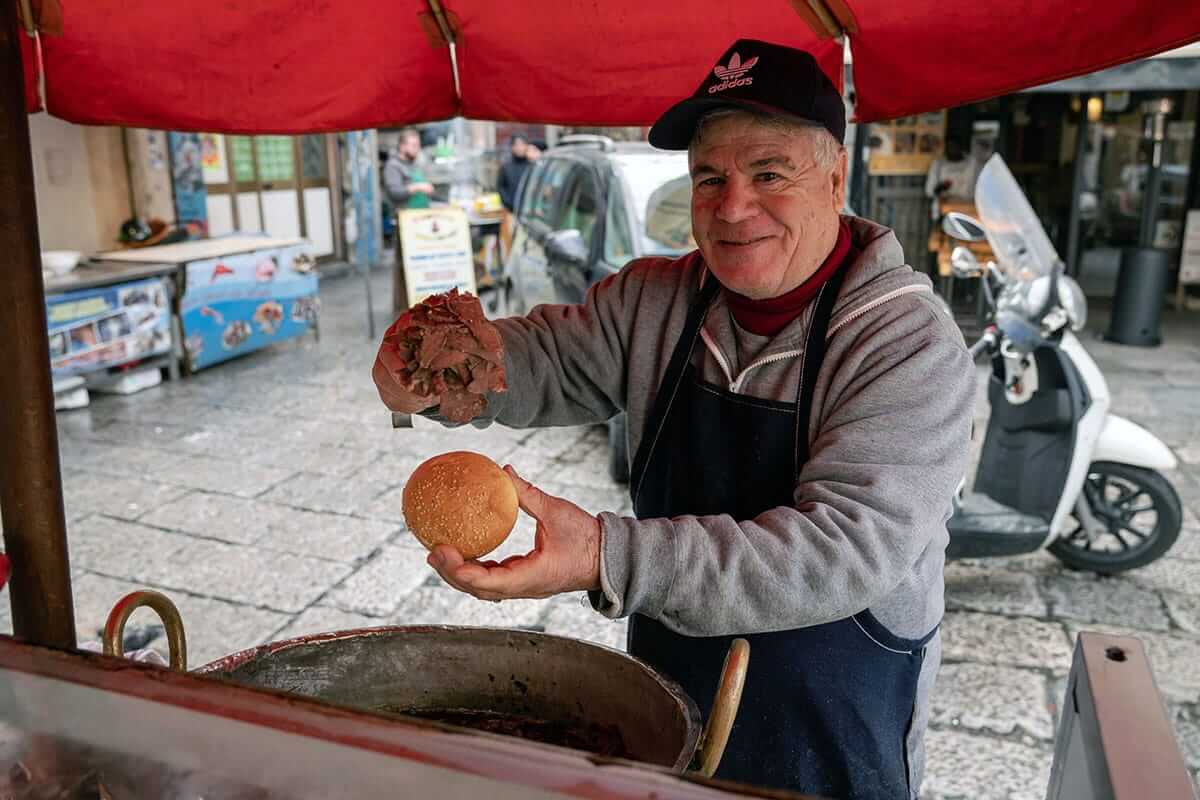 Bazaar with music