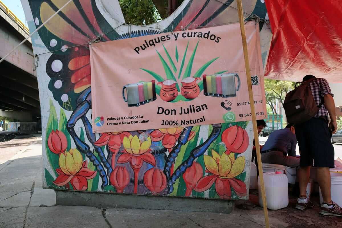 Bazaar with music