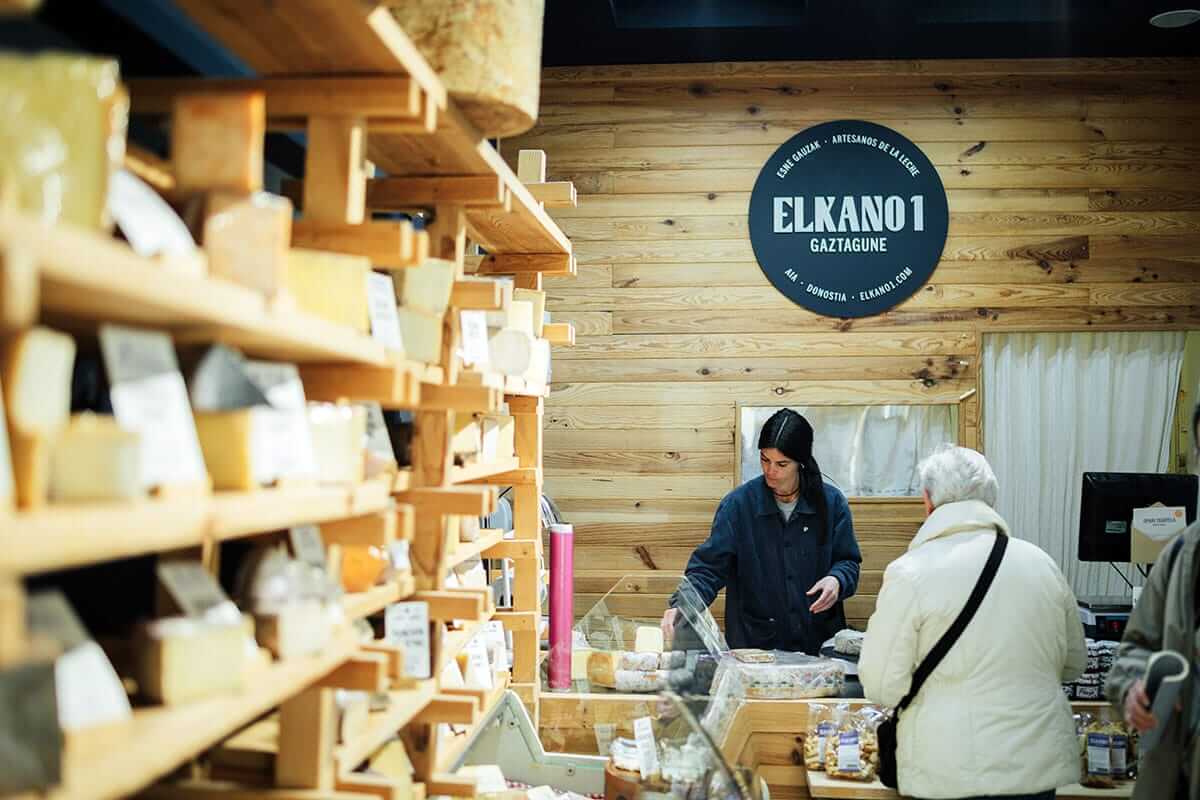 Bazaar with music