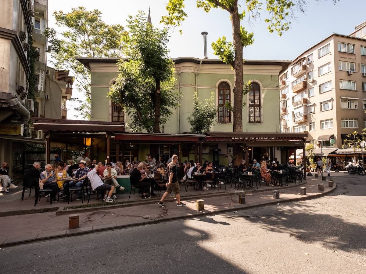 Bazaar with music