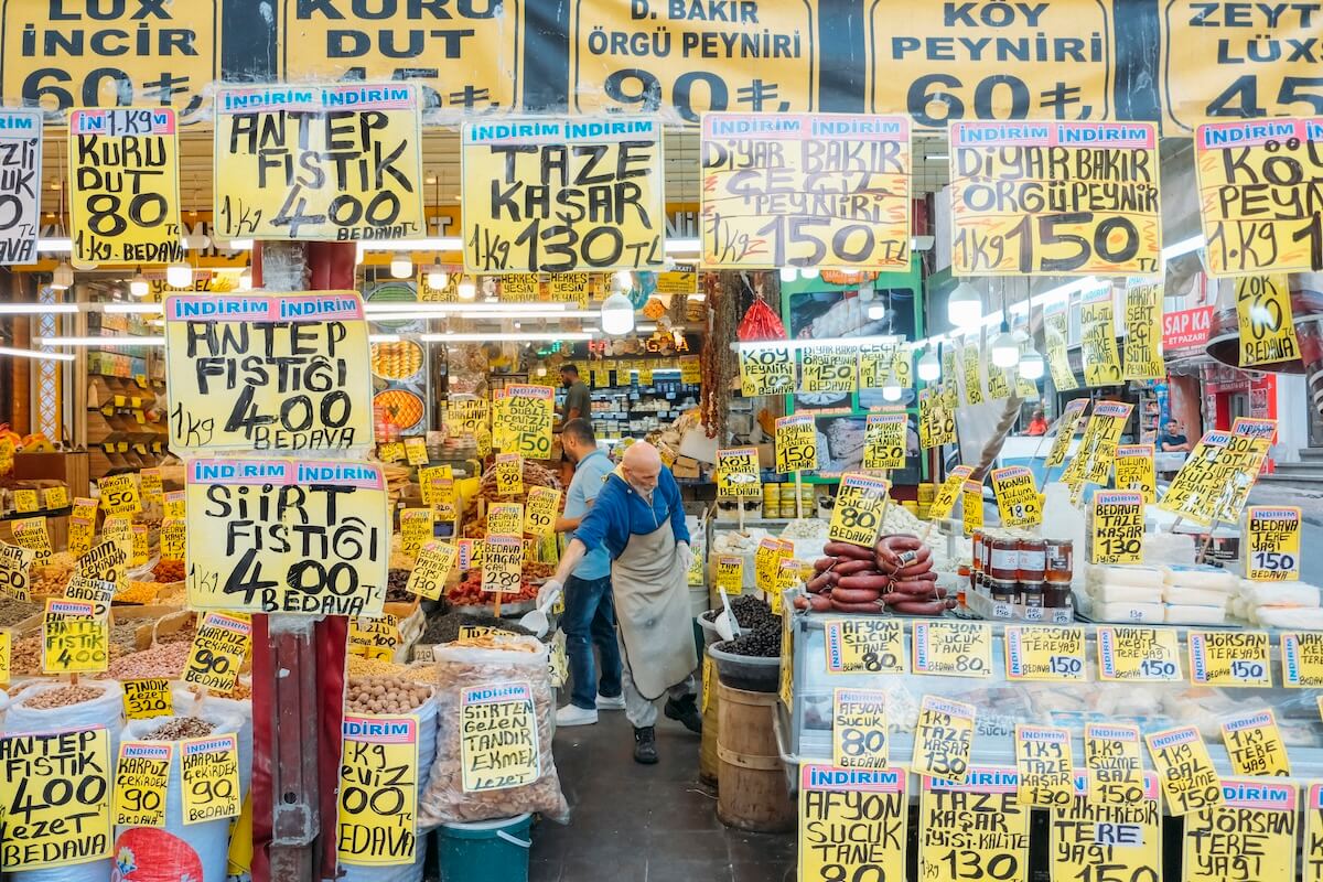Bazaar with music