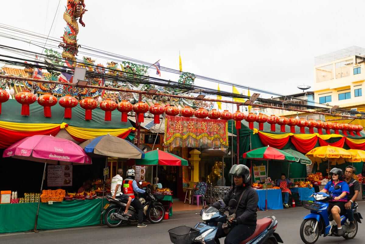 Bazaar with music