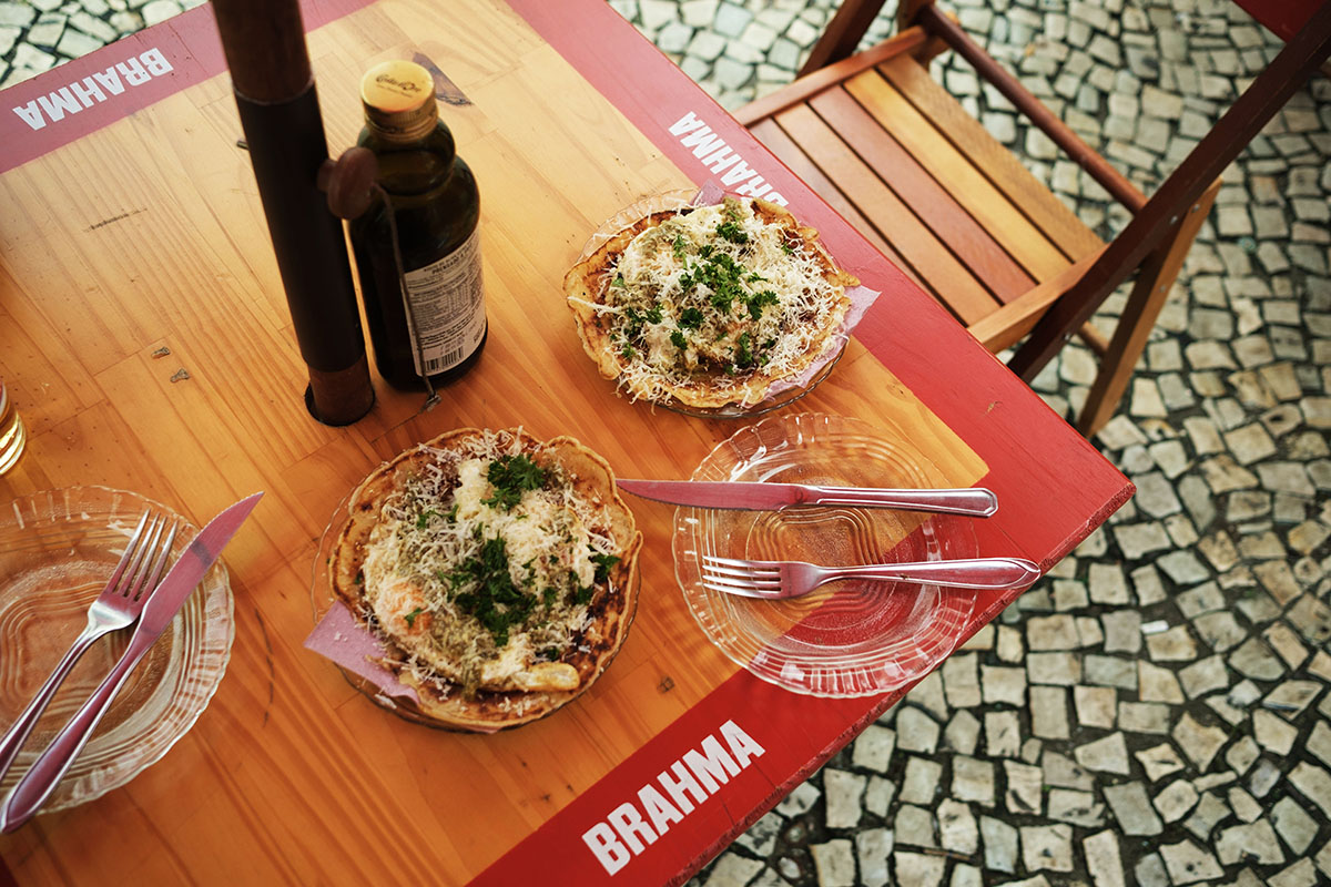 Bazaar with music