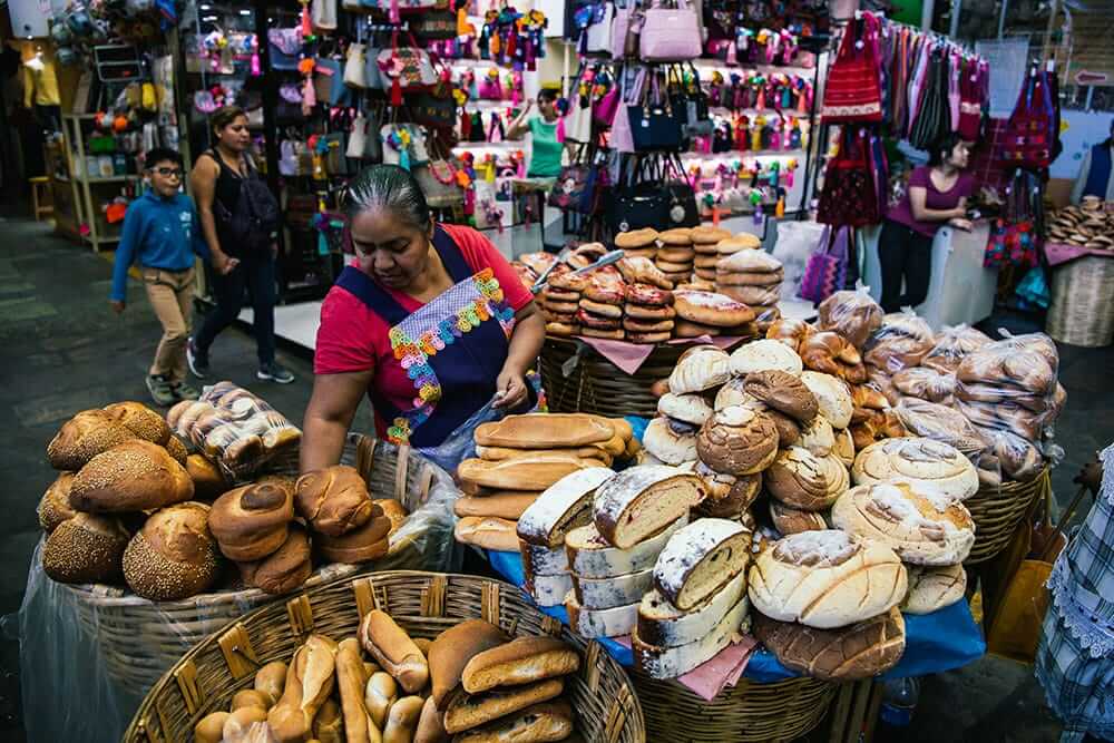 Bazaar with music