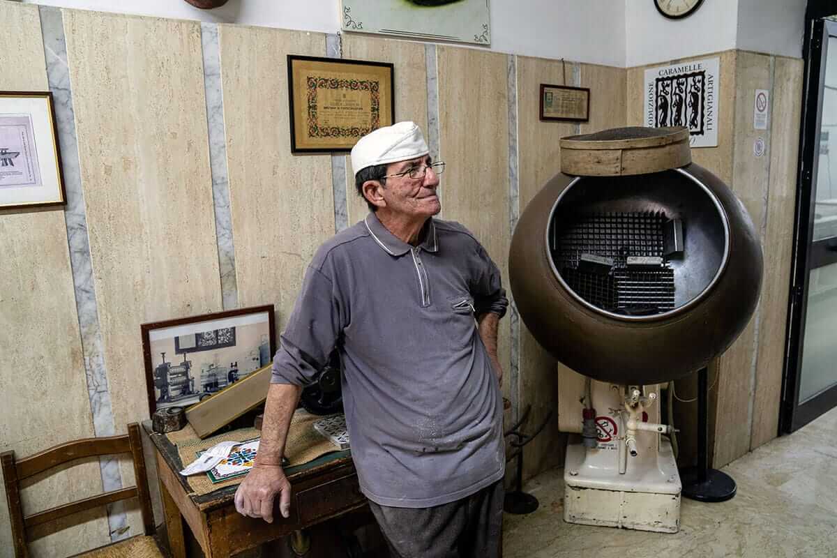 Bazaar with music