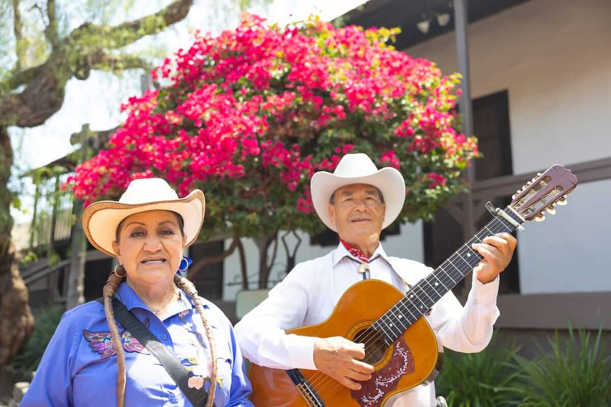 Bazaar with music