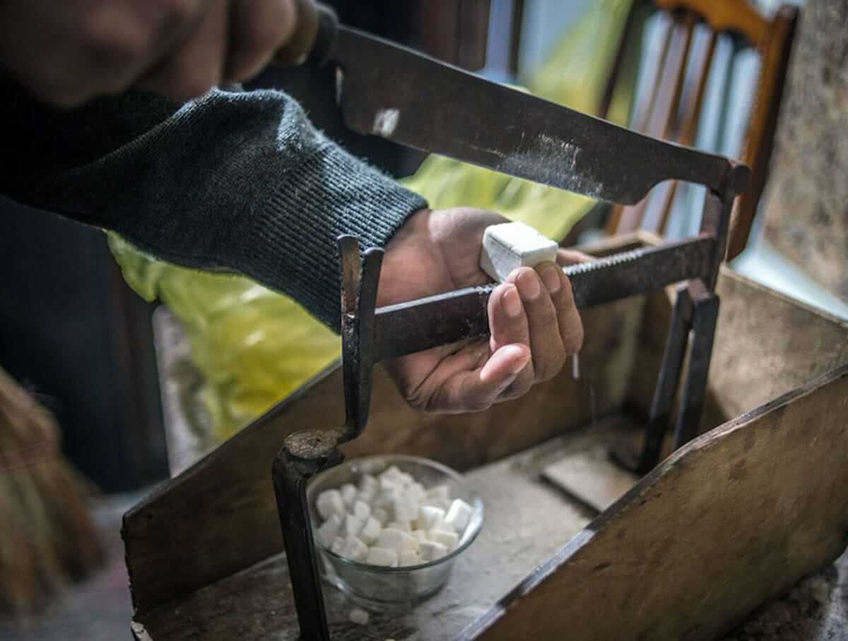 Bazaar with music