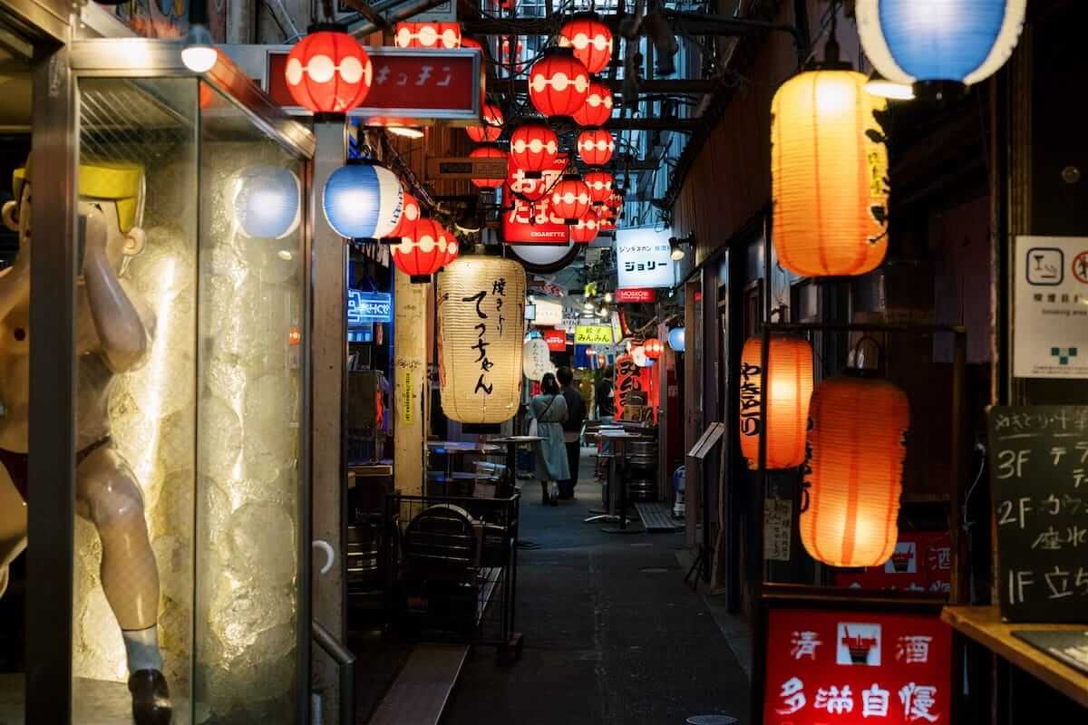 Bazaar with music