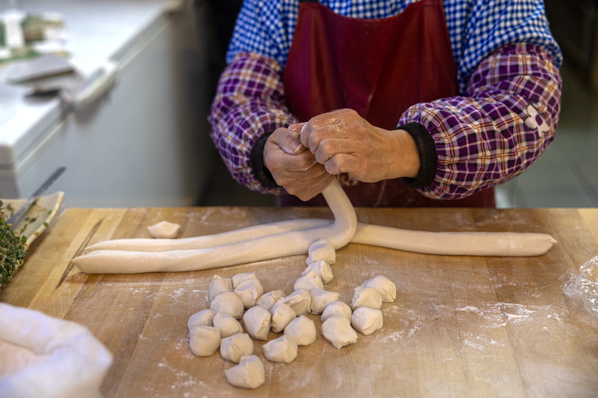 ちりめん本24 小泉八雲訳 Old Woman Lost Dumpling Fresh Fish Dumplings in Flushing - Culinary Backstreets