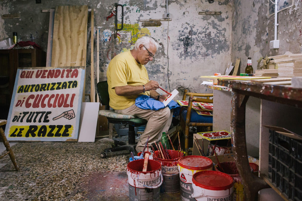 Bazaar with music